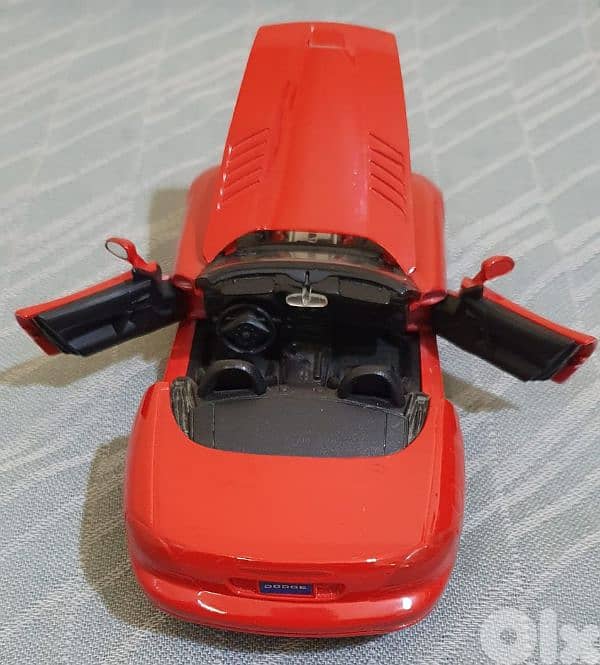Red Dodge Viper  iron used like new no scratches  1/24   only 12 $ 7