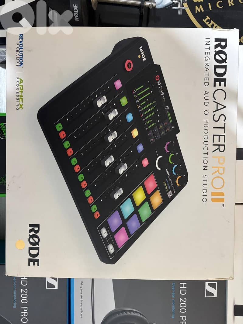 Full Podcast Setup - Up to 4 mics - Rode RodeCaster Podmic 1