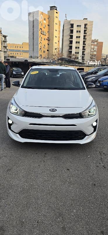 Kia Rio 2018 GS F. O SUNROOF ABS AIRBAG REAR CAMERA LIKE NEW
