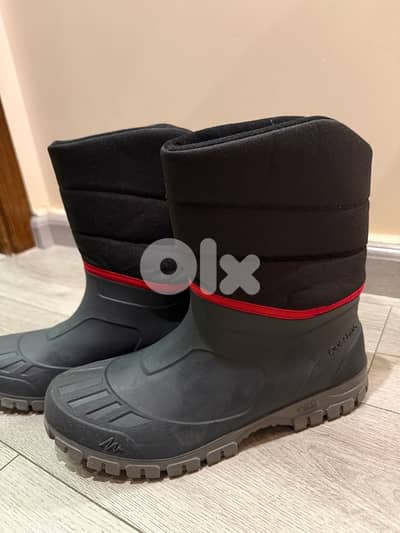 snow shoes and pants