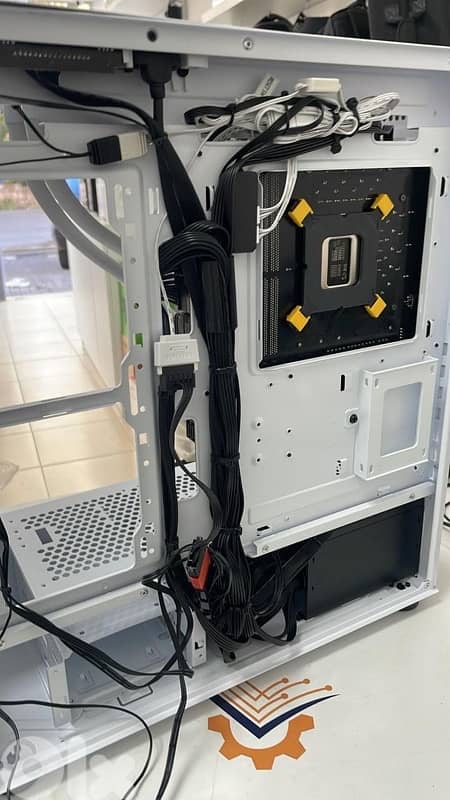 white gaming pc with gaming monitor 2