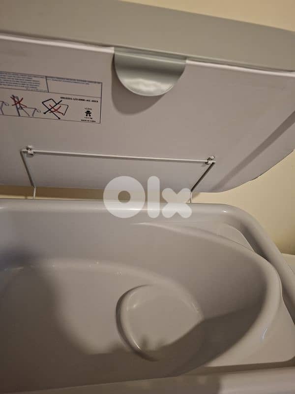 Bathtub / changing mat 1