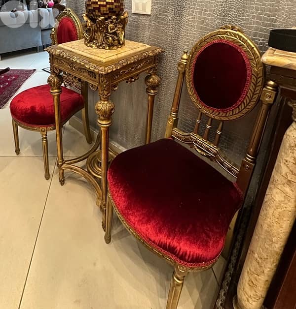 2 chairs and table auntique 4