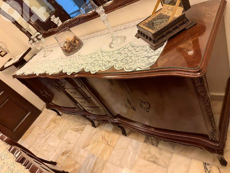 Classic Dining Room 3