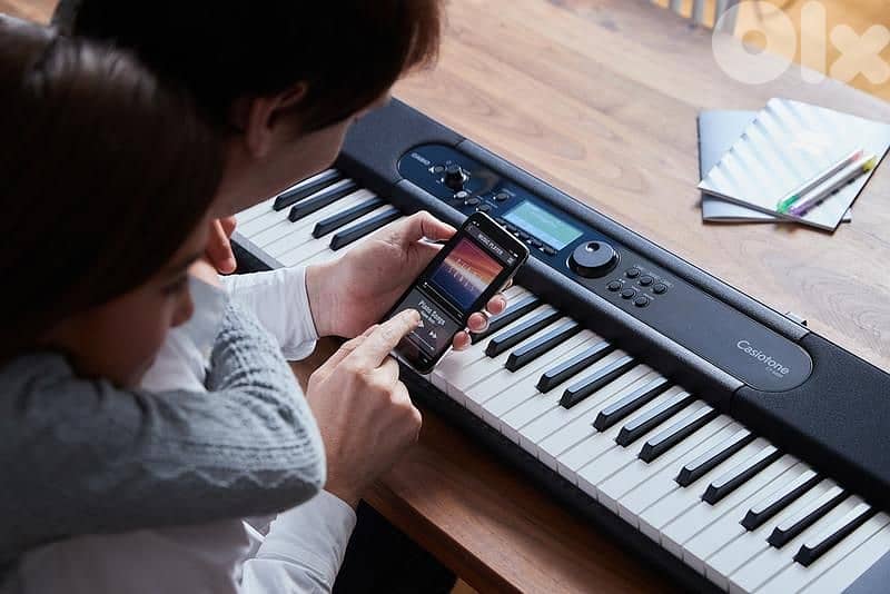 all kind of electrical and classic and acoustic guitars 1