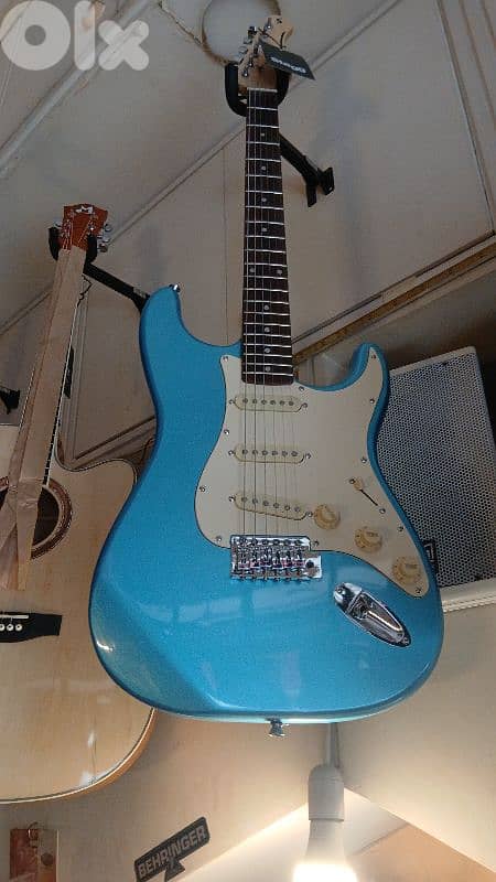 all kind of electrical and classic and acoustic guitars 3