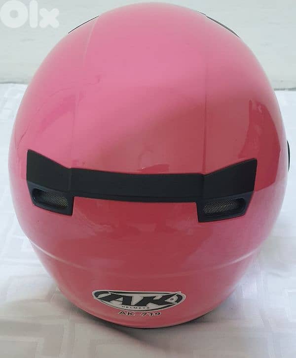 AK-719   Helmet  Pink  new  not  used  good  Quality and big size 5