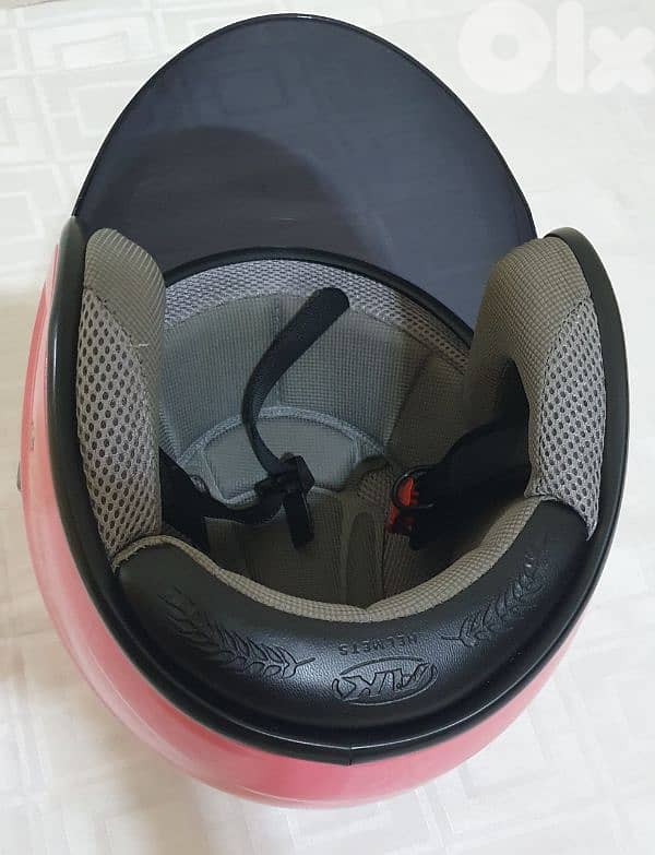 AK-719   Helmet  Pink  new  not  used  good  Quality and big size 7