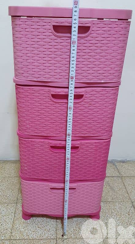 سلة  خضار  مستعمل  نضيف  لون  زهري  ١٥ $  موجود بيروت ٠٣٧٢٣٨٩٥ 4