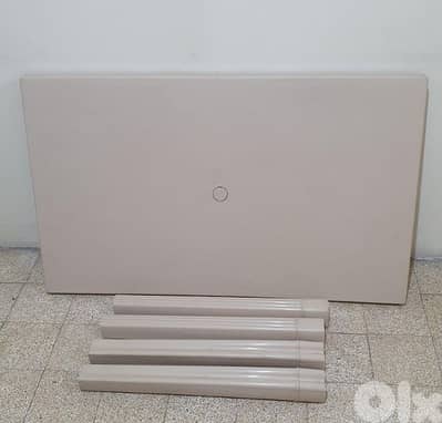 Table  Kamaplast  beige  used  like new 125 x73   22$  beirut 03723895