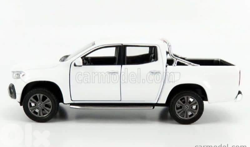 Mercedes X-class Pickup 208 diecast car model 1;24 2