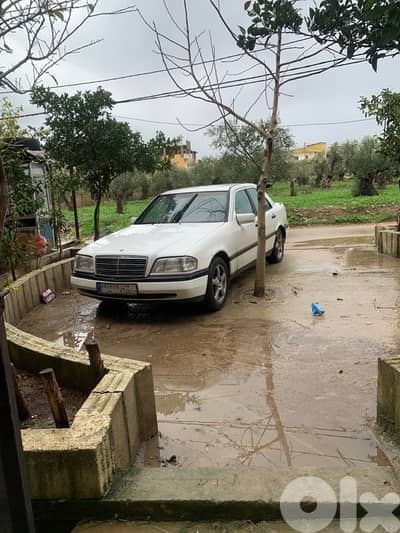 مرسيدس بنز 240/260/280 1996