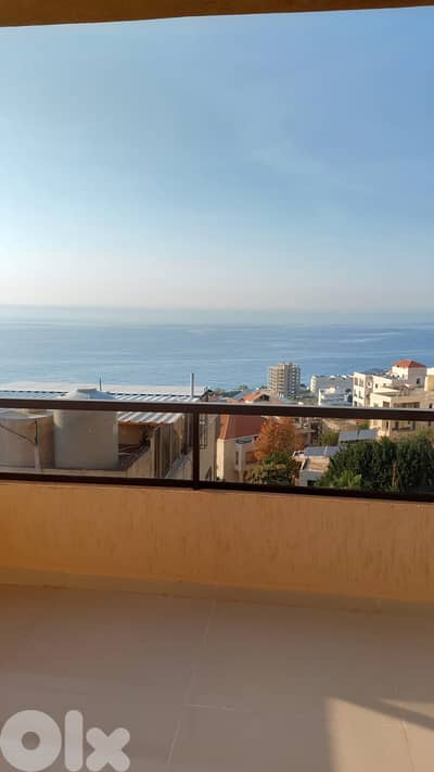 Apartment for Sale In Halat - شقة للبيع في حالات