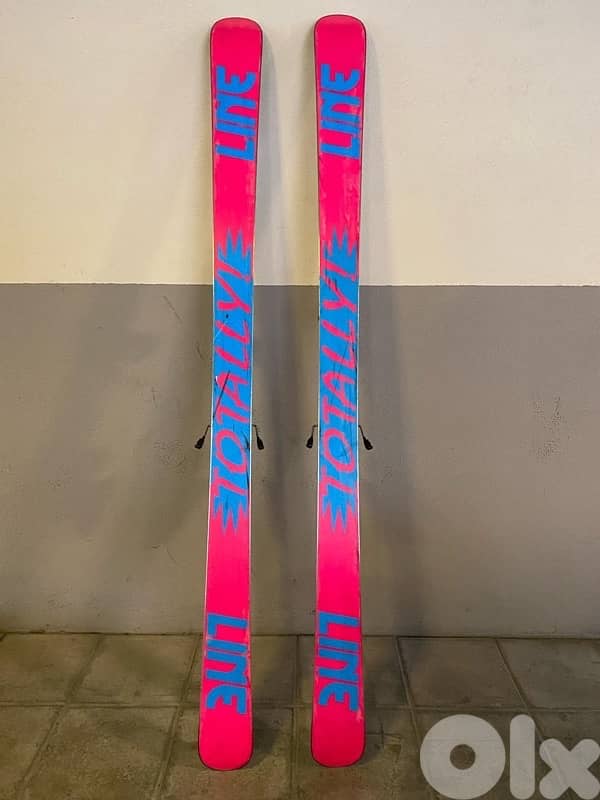 Skis + bindings (1 pair + 1 boot) 1