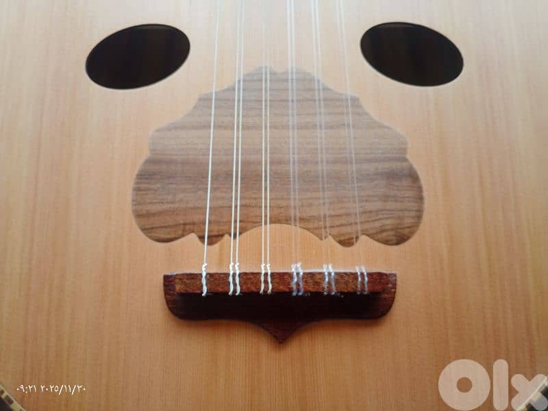 عود مميز بسعر مميز جديد مع شنطة وريش بأفضل سعر مخفض 7