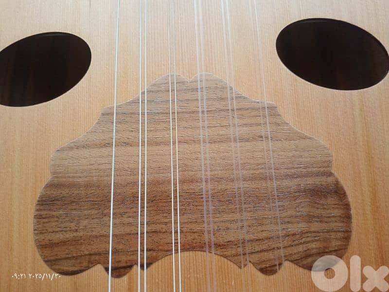 عود مميز بسعر مميز جديد مع شنطة وريش بأفضل سعر مخفض 8