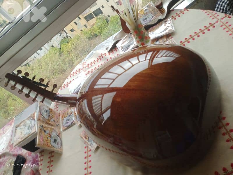 عود مميز بسعر مميز جديد مع شنطة وريش بأفضل سعر مخفض 15