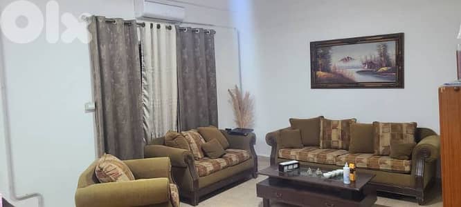 صالونين للبيع