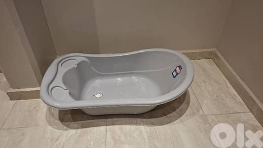 Baby bathtub