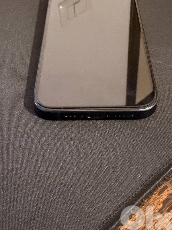 iPhone 15 Pro 256Gb Navy 4