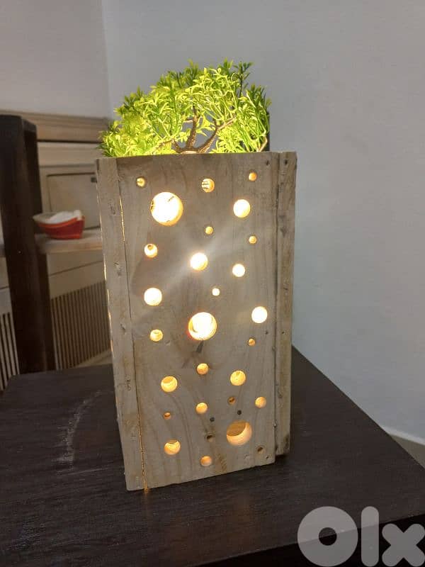 majestic wooden lamp 1