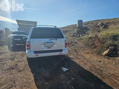 نيسان باثفايندر 2001