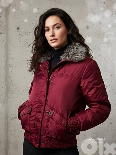 BURGUNDY bomber-style jacket with a faux fur collar