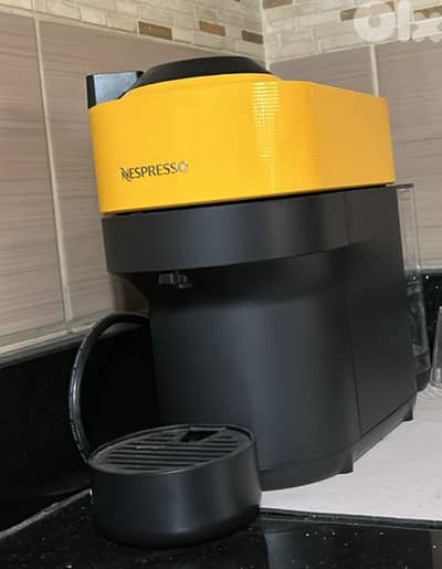 Nespresso virtuo pop machine (orange)