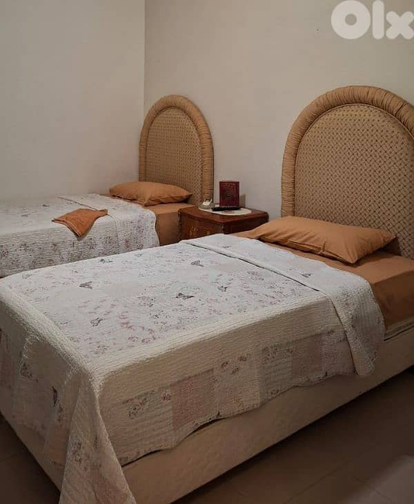 3 bedrooms for sale للبيع  غرف نوم  عدد ٢ ذات جودة  بيع كل صنف لوحده 3