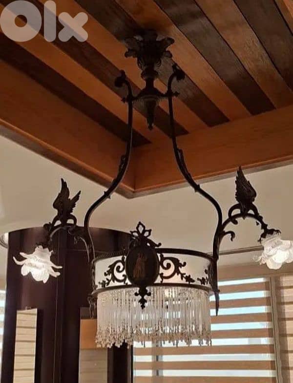 home decor items for sale, french and English brand للبيع قطع ديكور 2