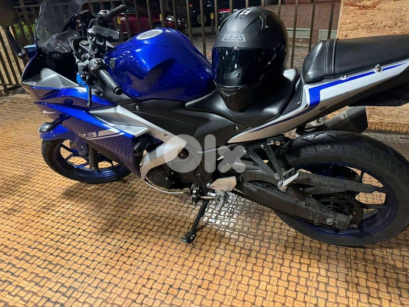 Yamaha R3 1