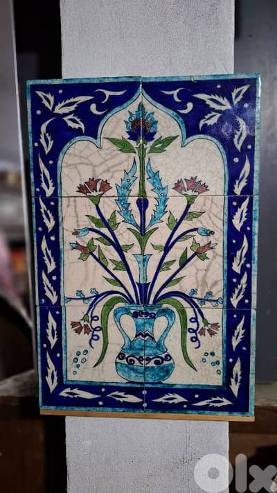 لوحة خزف إزنيق عتيقة – طراز القرن السادس عشر بنقوش "المحراب" و"الساز