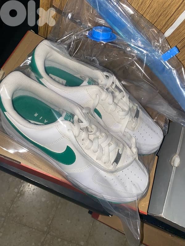 Air Force green land size 44 / OG 1