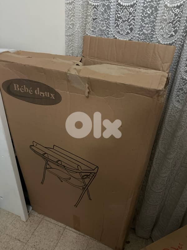 Baby doux bath tub and changing station 1