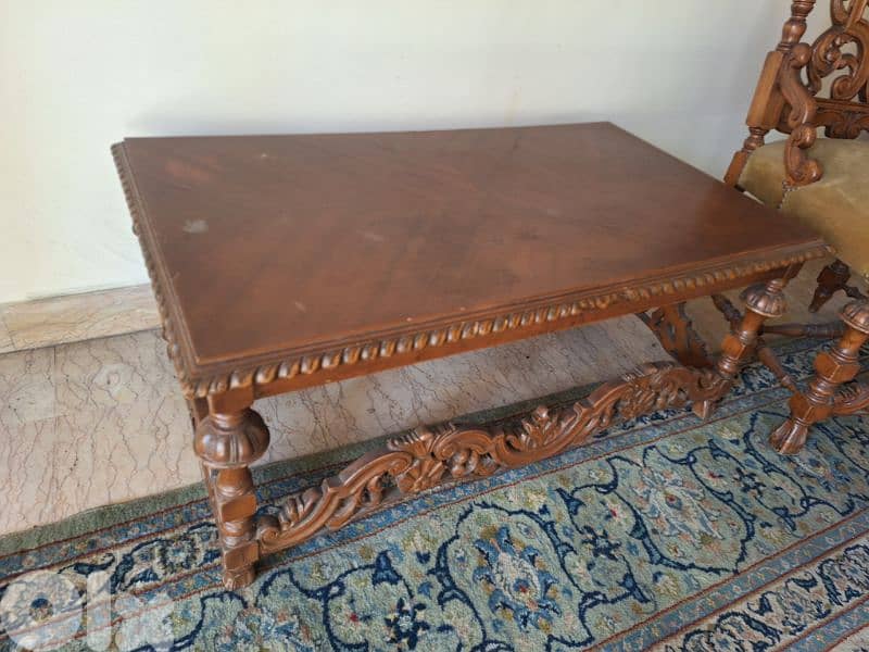 طاولة صالون وسط انتيك مميزة حفر يدوي رائع جدا 3