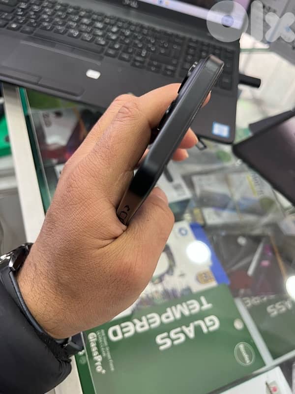 iphone 15 128gb black battery 90% ktir ndif mesh mafkouk 5