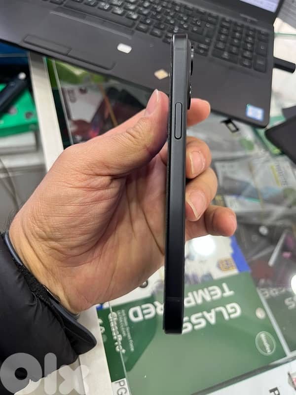 iphone 15 128gb black battery 90% ktir ndif mesh mafkouk 6