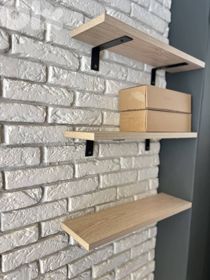 set of 3 melanine shelves- رف خشب عدد ٣ 2