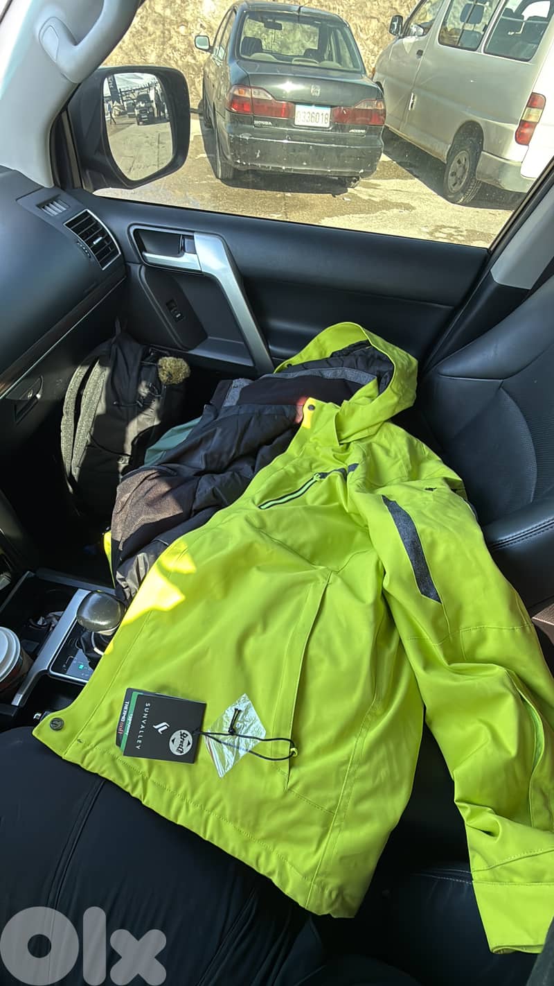 ski shoes and jacket for sale 2