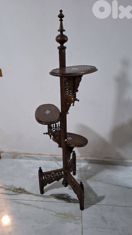 عامود الأرابيسك الفاخر؛ تحفة فنية مرصّعة بالصدف الطبيعي 5