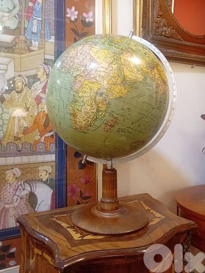 كرة ارضية سعر مميز