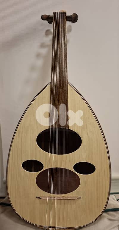 oud of fine wood عود من خشب الجوز صناعة سورية