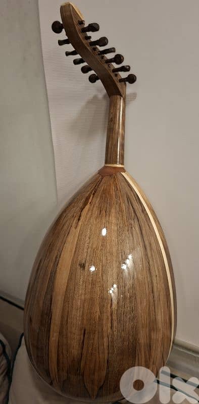 oud of fine wood عود من خشب الجوز صناعة سورية 1