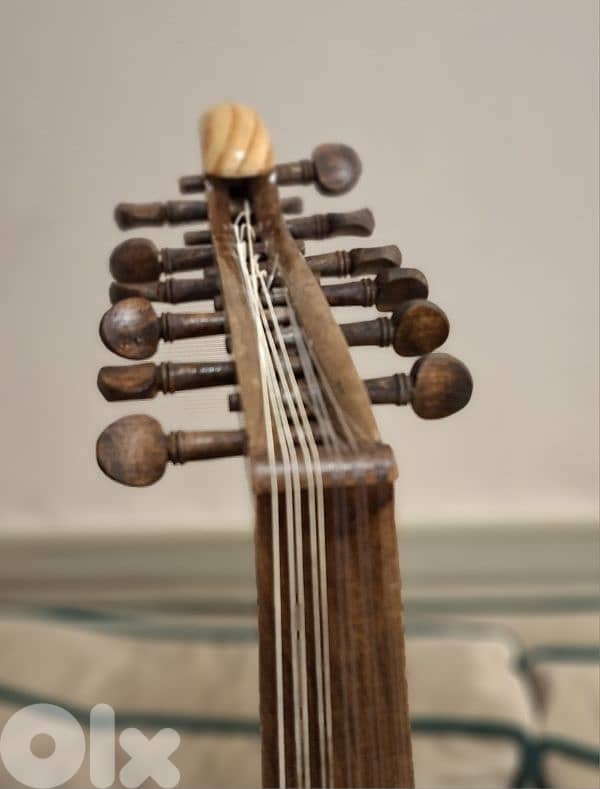 oud of fine wood عود من خشب الجوز صناعة سورية 3