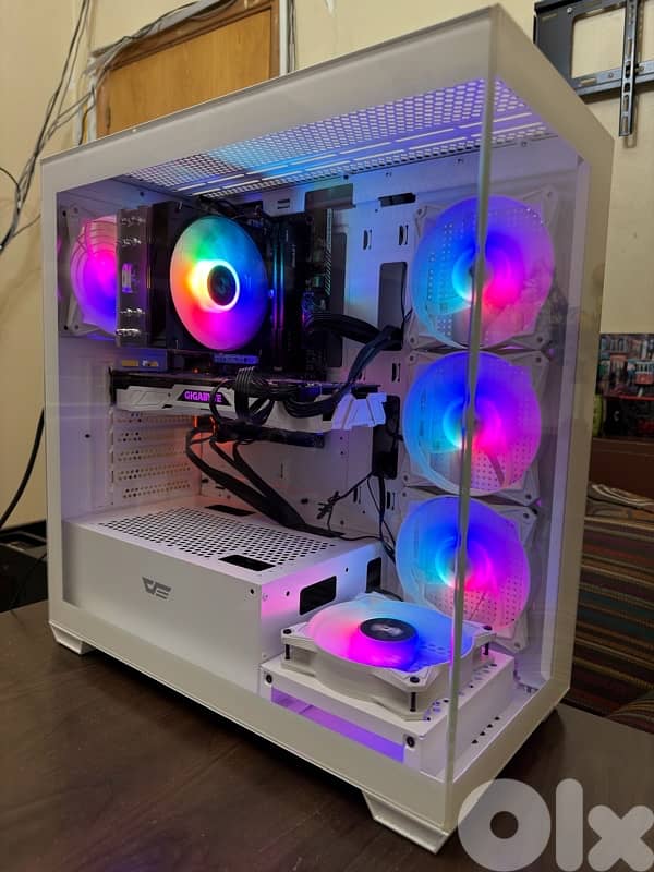 Gaming PC Like New i5 12400F GTX 1080Ti 16GB Ram NVMe 1