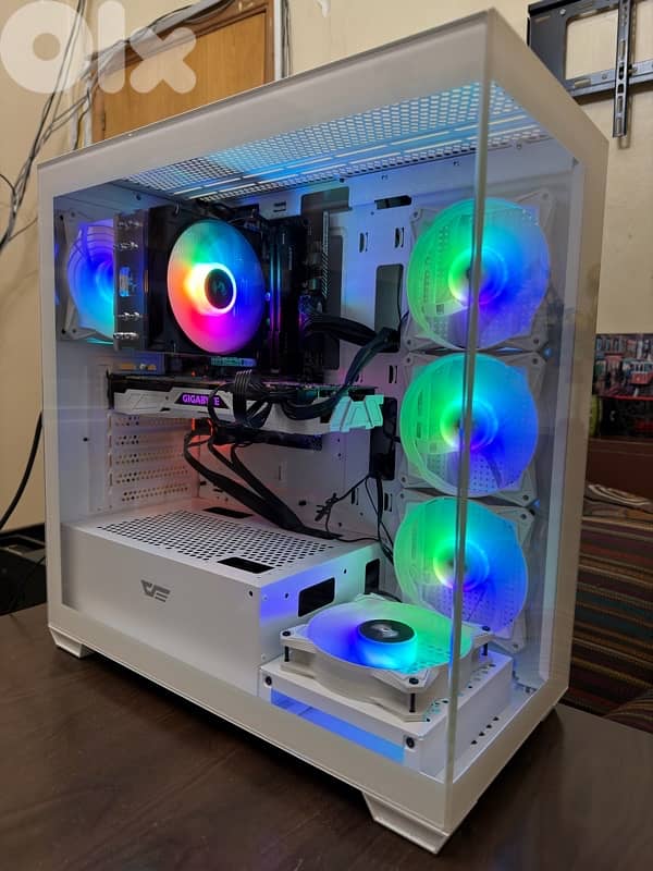 Gaming PC Like New i5 12400F GTX 1080Ti 16GB Ram NVMe 2