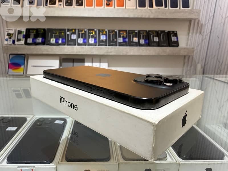 iPhone 16 Pro Max 512Gb  Clean Condition: - Black On Screen 3