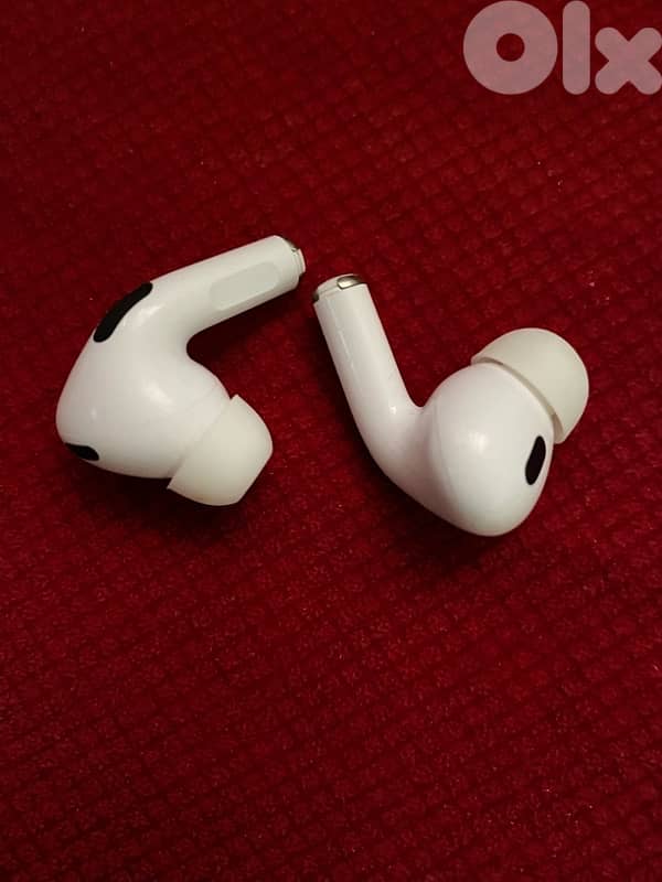 Apple AirPods Pro( 2nd generation ) New untouched 1