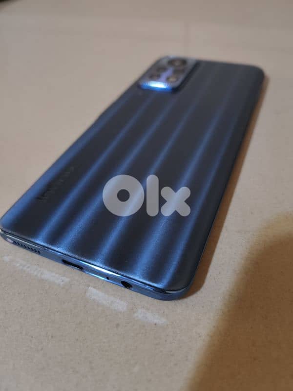 Infinix note 11 pro with box (charger + screen protector) 2