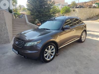 إنفينيتي فئة إف إكس 2005